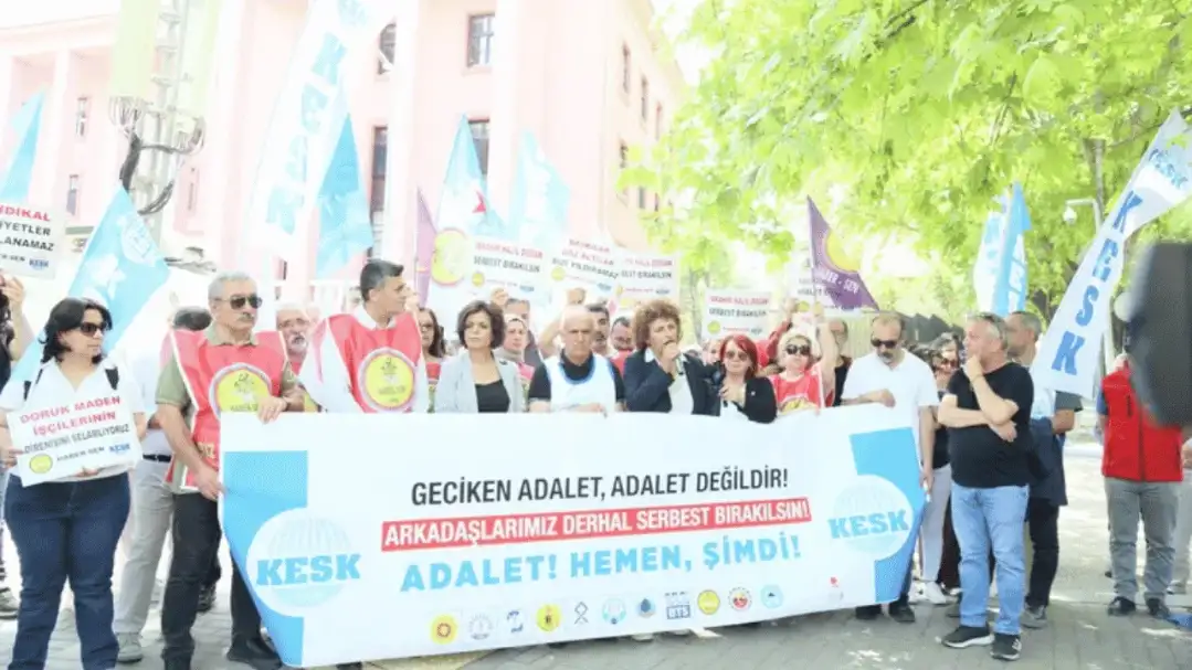 KESK’ten Adalet Bakanlığı önünde çağrı: Arkadaşlarımız derhal serbest bırakılsın