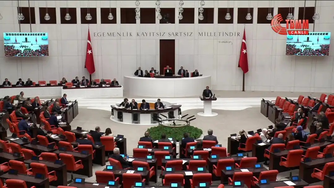 CHP'nin seçim güvenliğine etki edecek mahkeme kararlarına ilişkin önergesi reddedildi