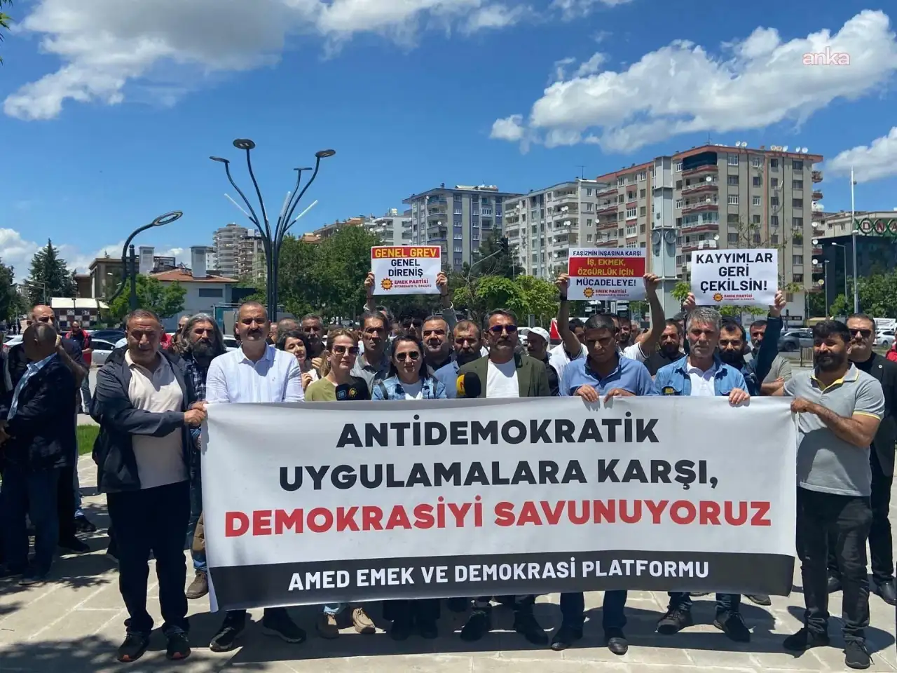 Diyarbakır'daki STK'lardan CHP Genel Merkezi'ne yönelik müdahaleye tepki