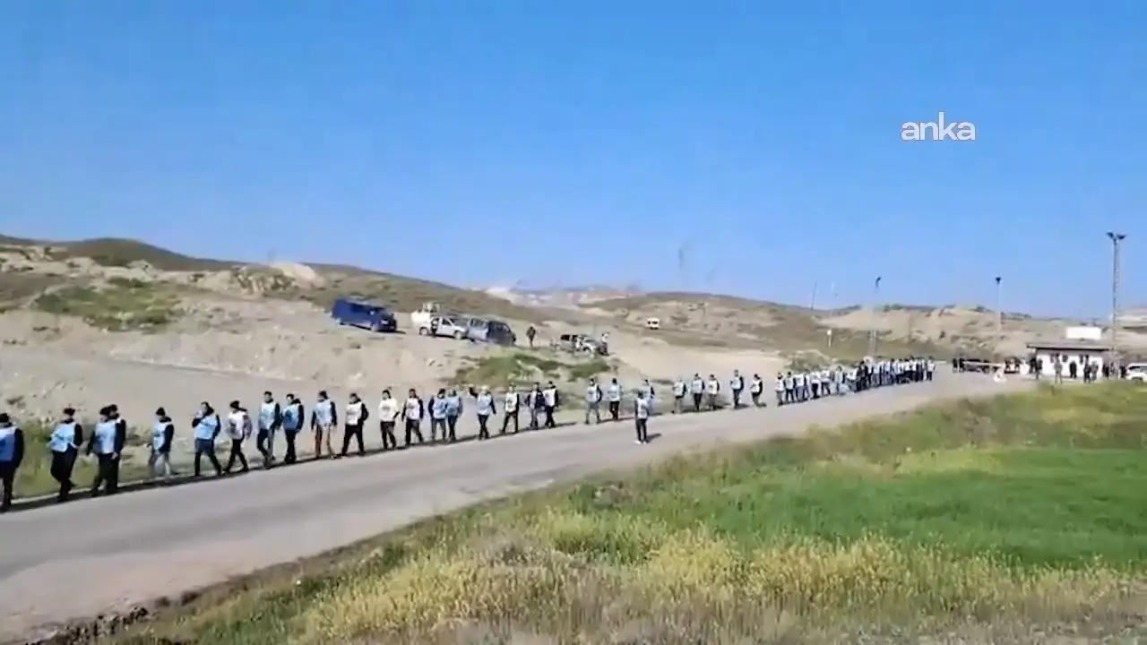 Bağımsız Maden İş: Madencilerin Ankara'ya ulaşabilmesi için sağlanan otobüsler 3'üncü kez iptal ettirildi