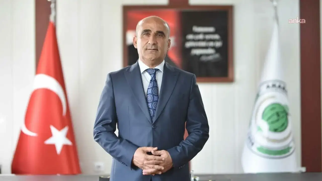 MHP Araban Belediye Başkanı Özdemir'i ihraç ettiğini duyurdu