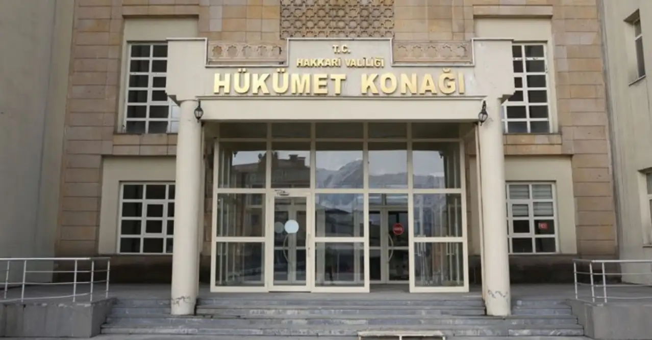 "Vali Ali Çelik, Soylu’dan sonra Hakkari’ye atandı, 31 Mart’tan sonraki ilk kayyum oldu"