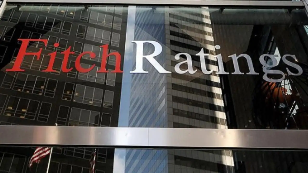 Fitch, Türkiye'nin kredi notu görünümünü pozitife yükseltti
