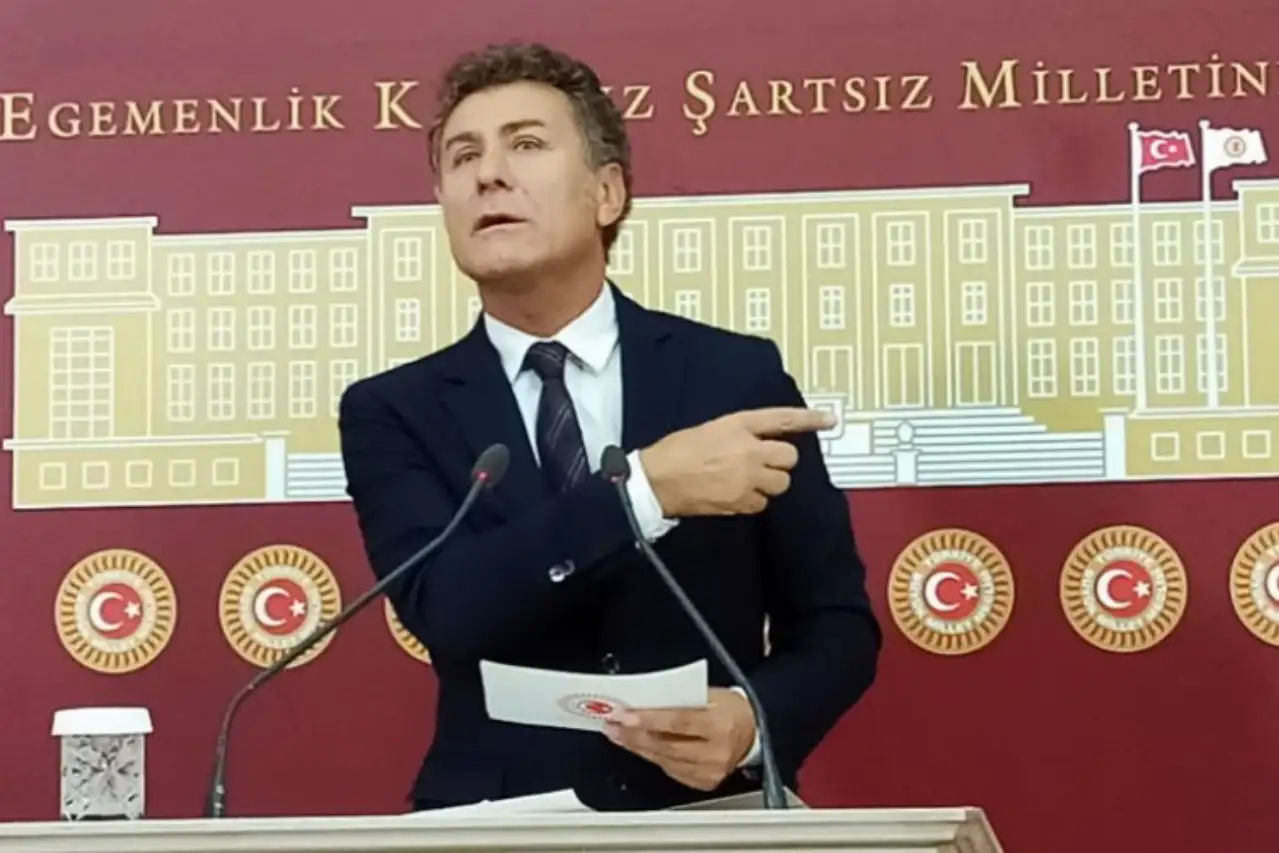 Burhaniye'deki tarım panelinde Orhan Sarıbal'ın daveti geri çekildi