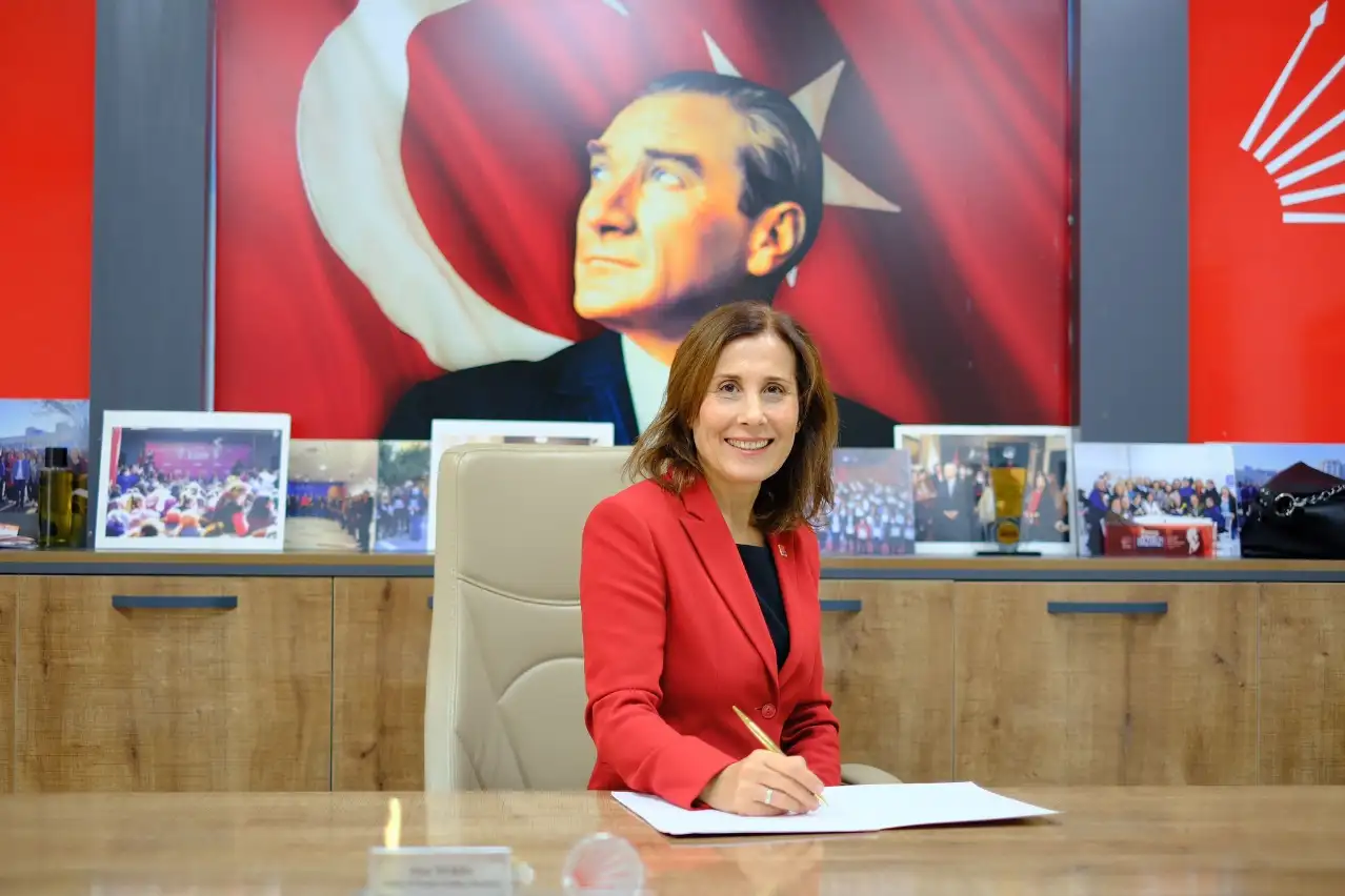 Oya Tekin'den Aziz İhsan Aktaş'a 'Anneler Günü' tepkisi