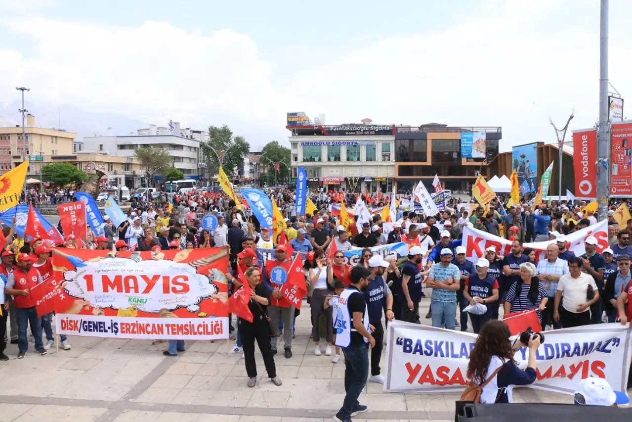 Erzincan’da 1 Mayıs renkli görüntülerle kutlandı