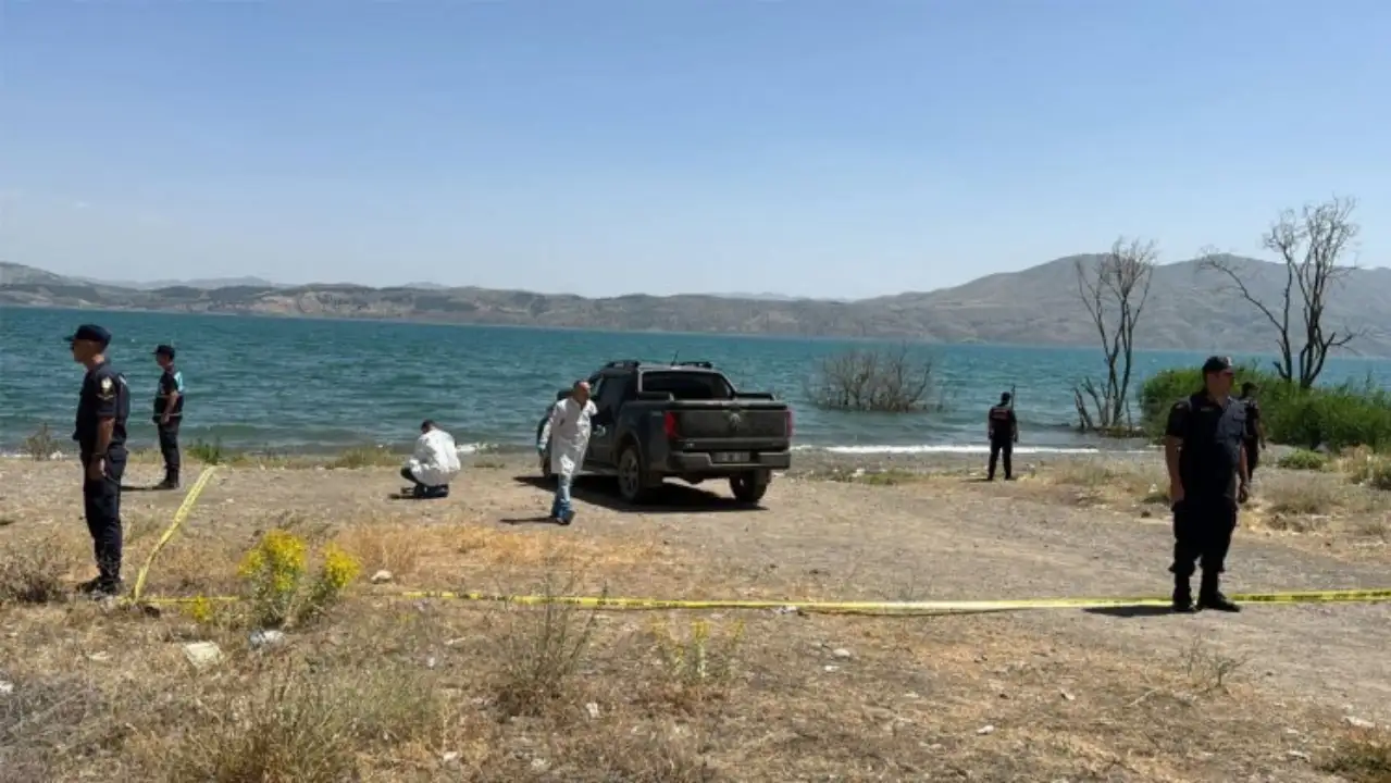 Elazığ'da bir aracın içerisinde 2 kişinin cansız bedeni bulundu
