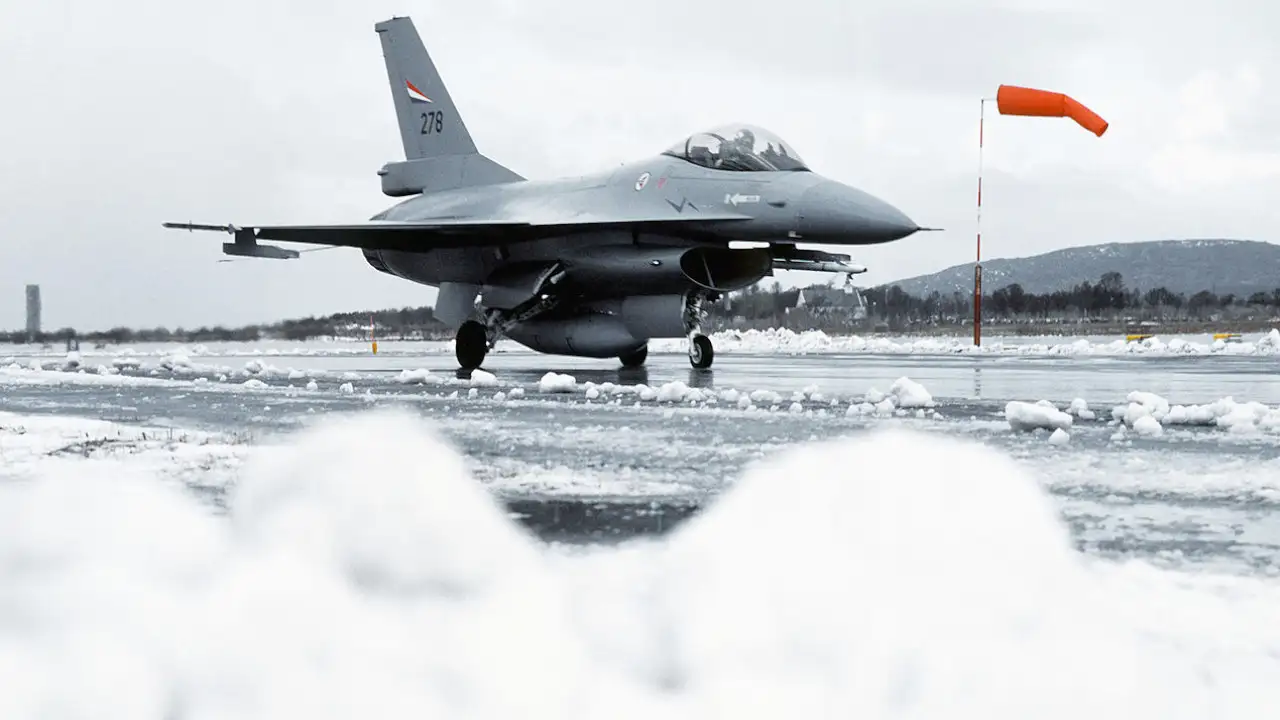 Norveç Ukrayna'ya 6 adet F-16 hibe edecek