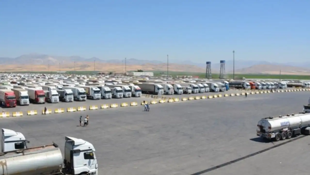 Habur Sınır Kapısı'nda park ve tartı ücretlerine zam yapıldı