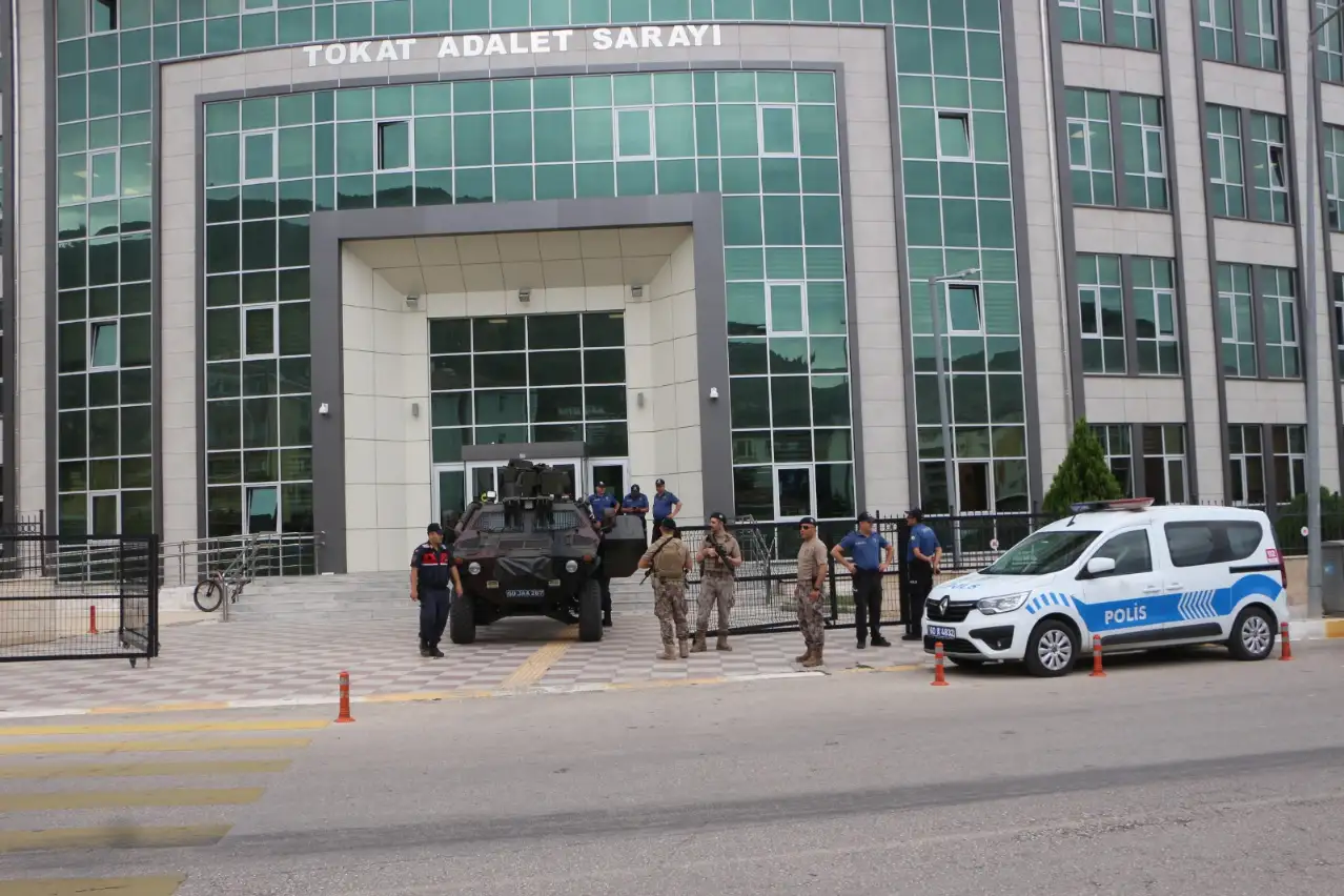 Tokat'ta çıkan kavgada eski muhtarı öldüren yeni muhtar ile oğlu tutuklandı