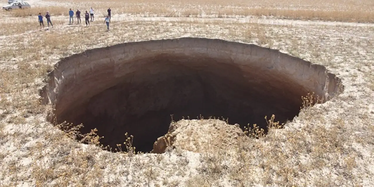 Konya'da 100 metre çapında yeni obruk oluştu