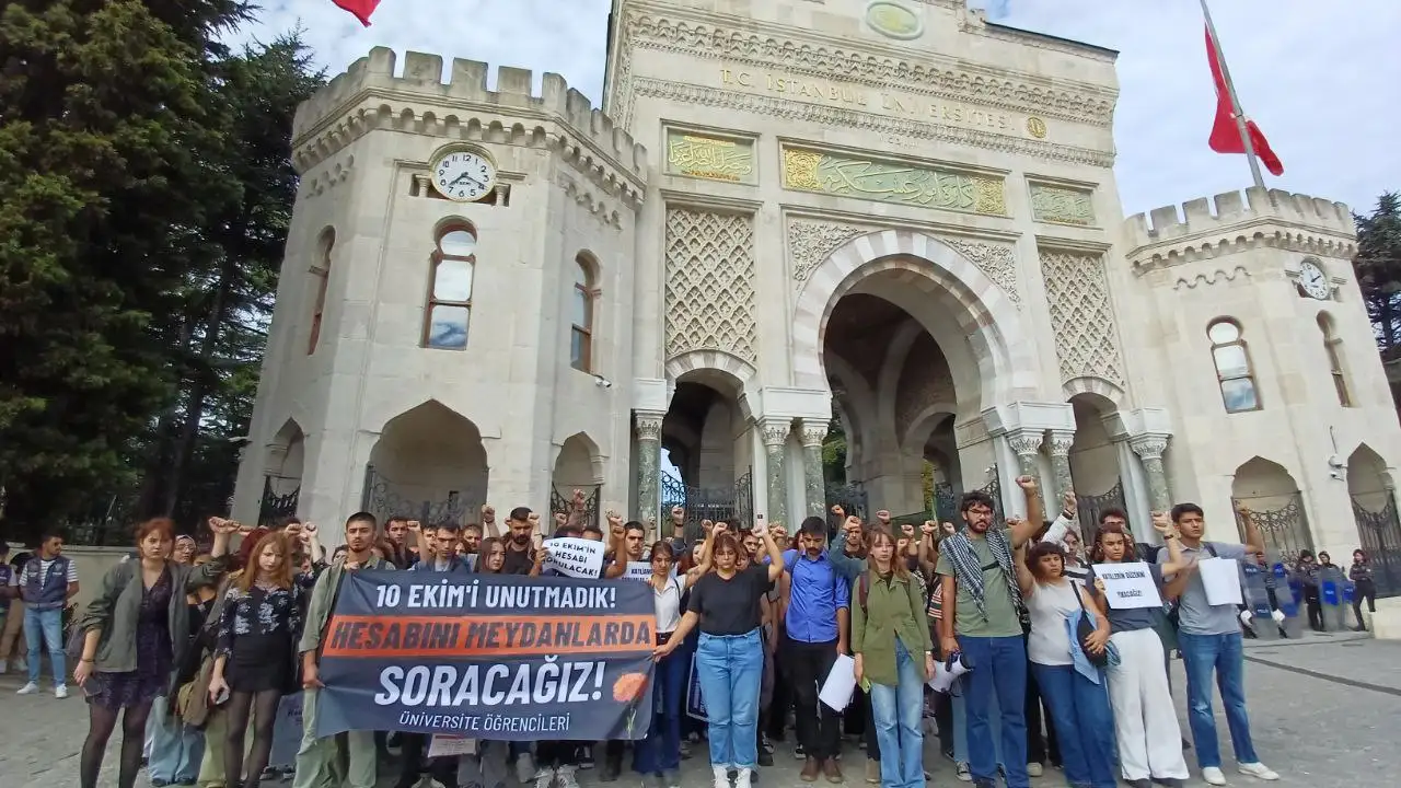 Üniversite öğrencileri: Katilleri tanıyoruz, katliamlara yol açanları biliyoruz