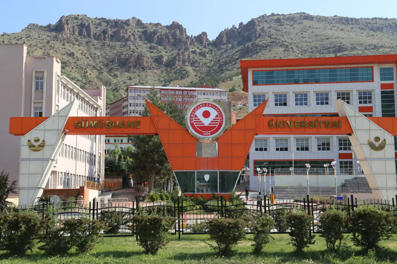 "Gümüşhane Üniversitesi'nde haksızlıklar devam ediyor"
