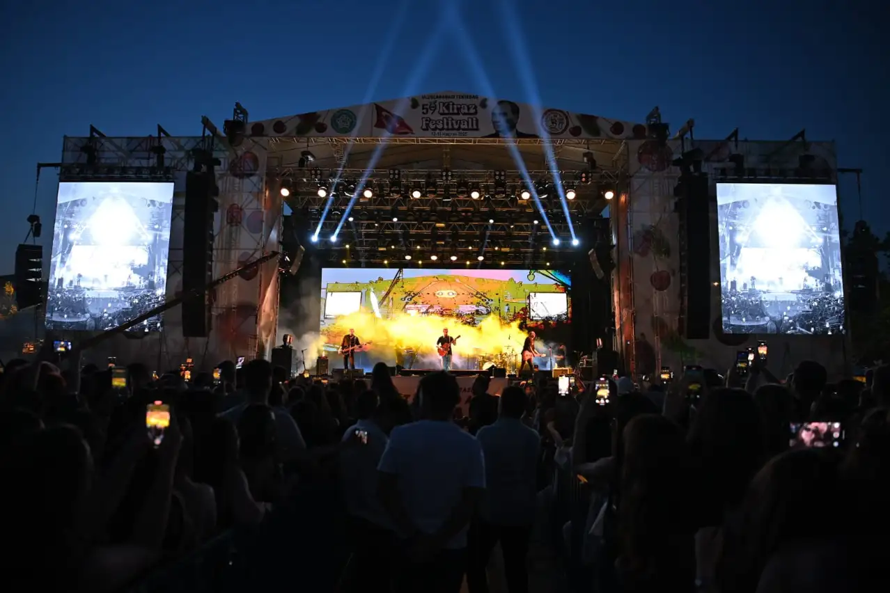 Tekirdağ Kiraz Festivali’nde Yüksek Sadakat ve Zeynep Bastık rüzgarı