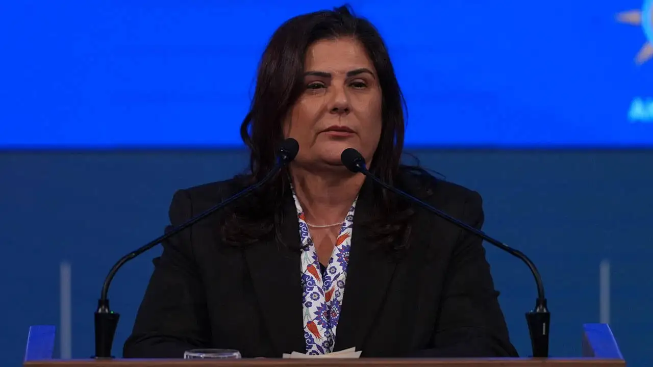 Özlem Çerçioğlu’nun da aralarında bulunduğu 33 sanıklı ihale davasında duruşma ertelendi