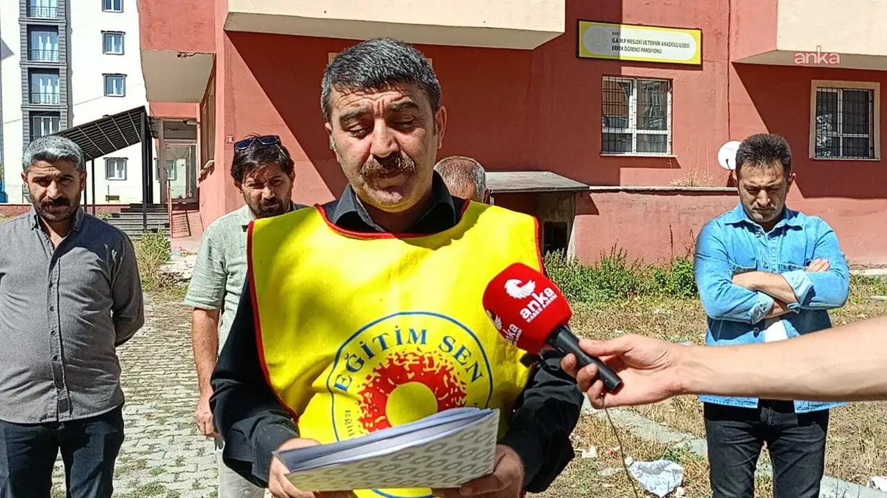 Eğitim-Sen Kars Şubesi Başkanı: İlimizdeki öğrenci yurdunun cemaatlere devredileceği söylenmektedir