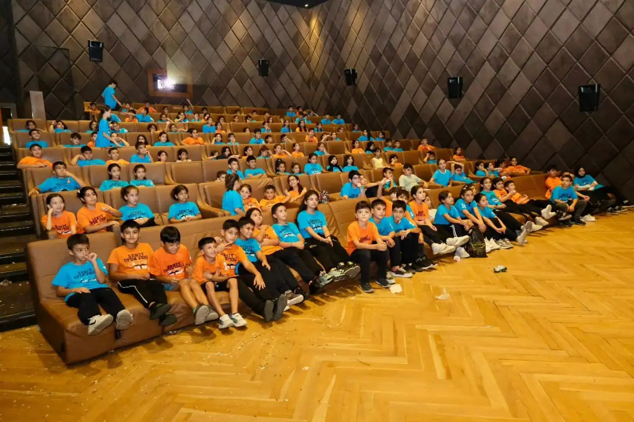 Adana'da sinema okullarda