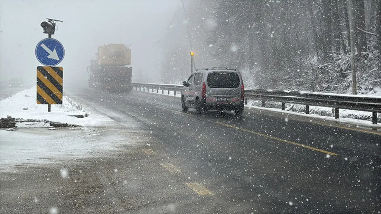 Bolu Dağı'nda kar yağışı başladı