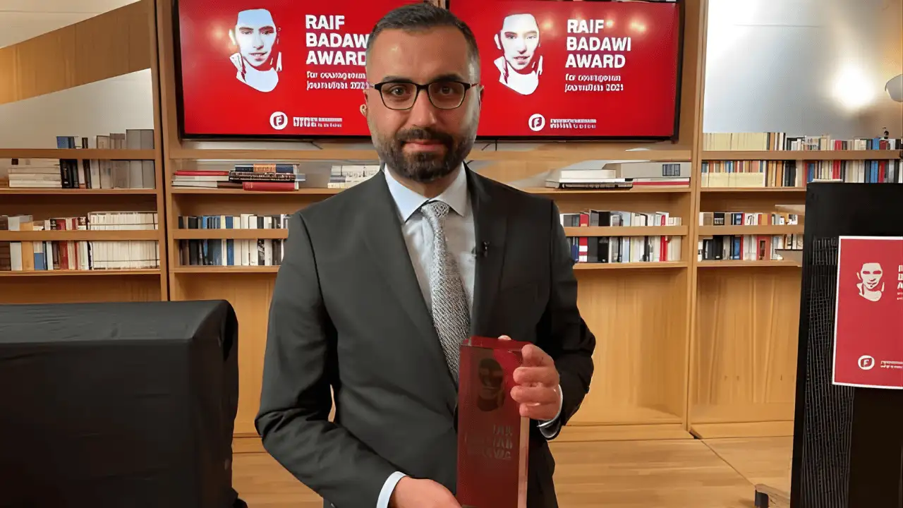 Gazeteci Alican Uludağ üç aylık tutukluluğun ardından hakim karşısına çıkıyor