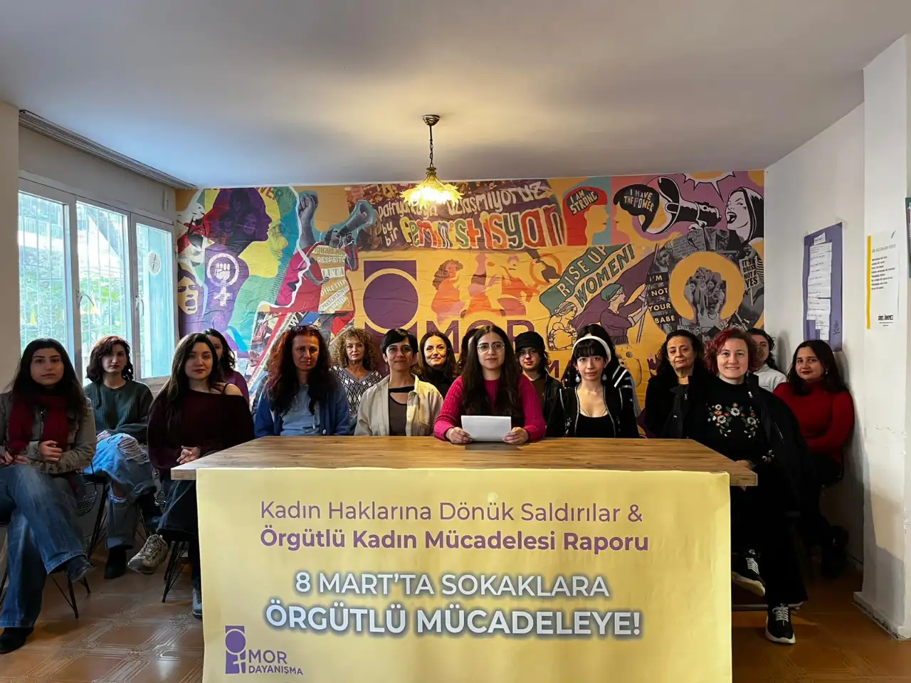 Mor Dayanışma, İzmir'de kadın hakları ve mücadele raporunu açıkladı