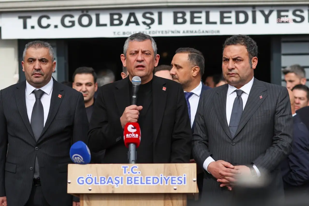 Özgür Özel: AFAD kayıtlarına göre CHP’li belediyeler deprem bölgesine 50 bin çadır dağıttı, bin 810 konteyner kurdu