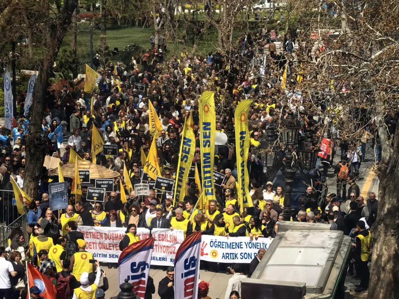 Eğitim Sen: MEB önünde kesintisiz yaşam nöbetine başlıyoruz