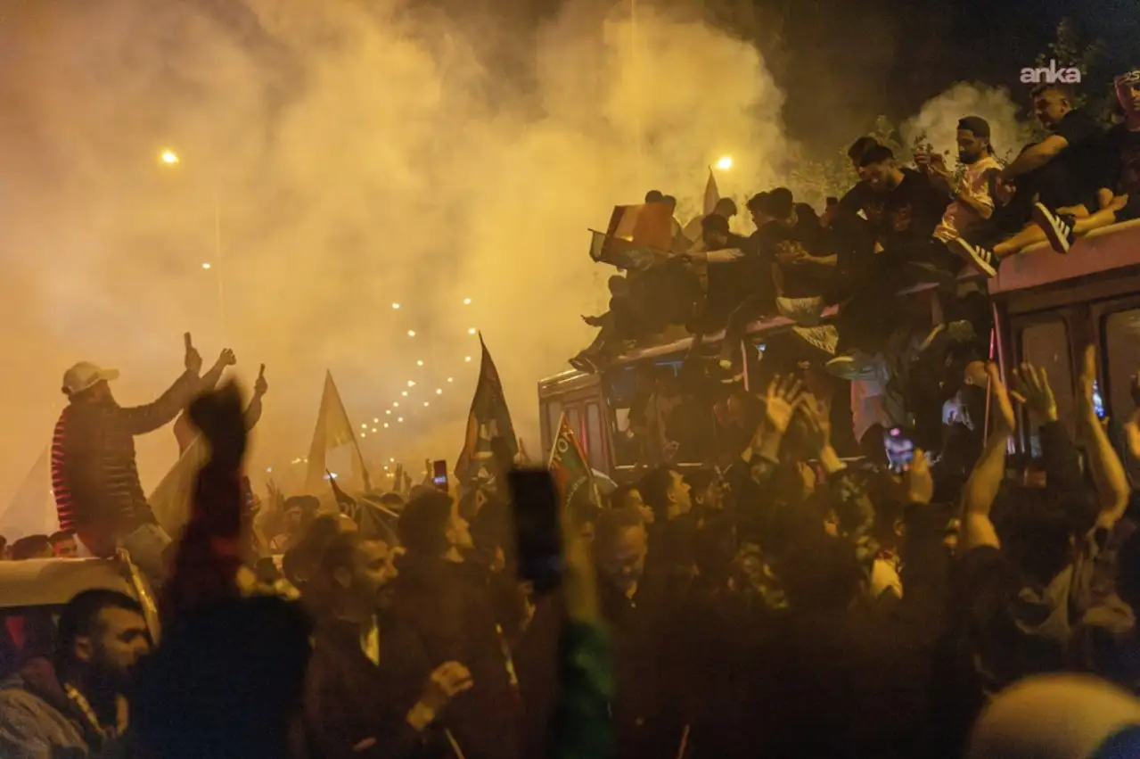 Diyarbakır Valiliği’, "Amedspor kutlamalarında uzun namlulu silah kullanıldı" iddialarını yalanladı