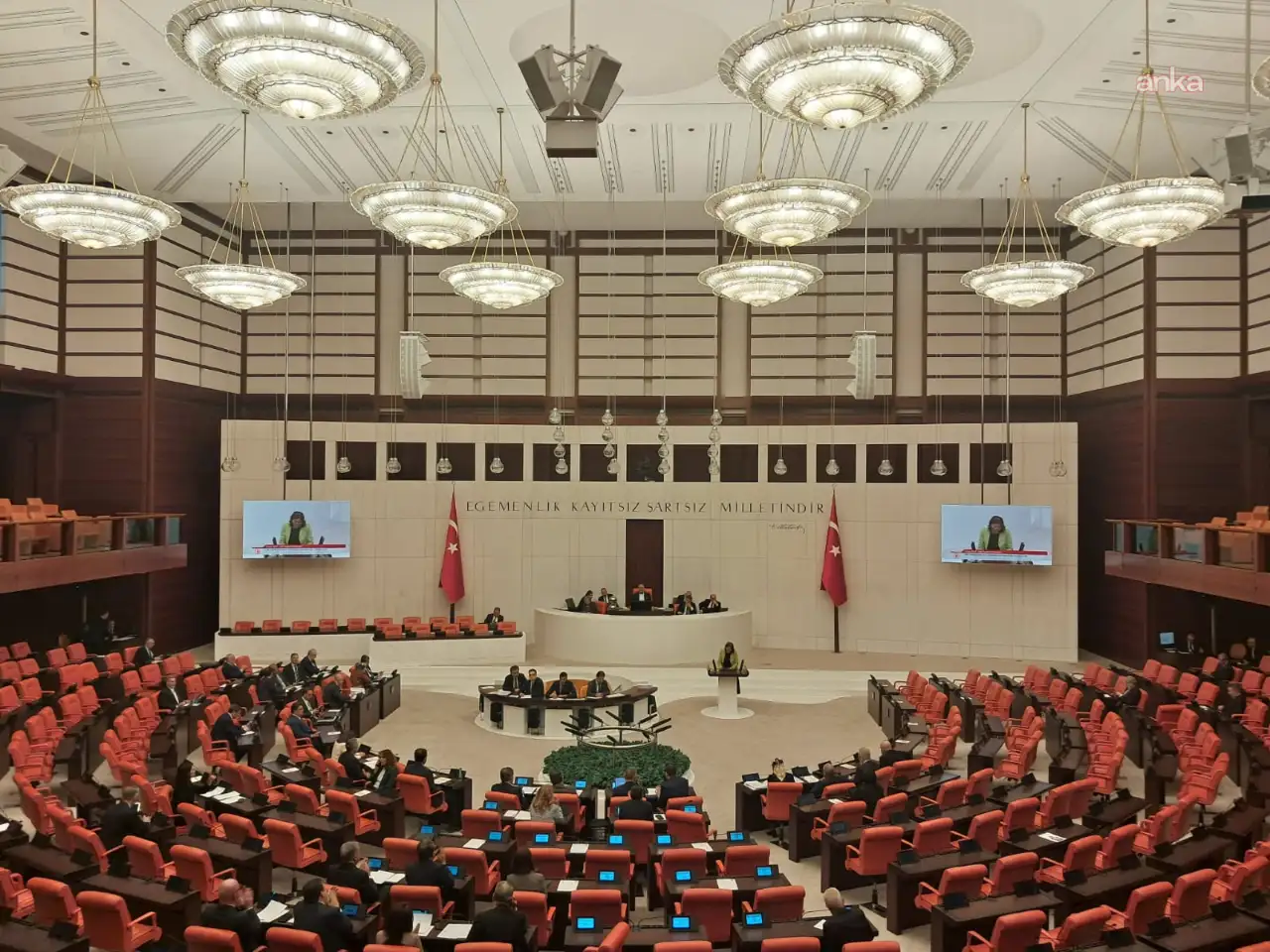 DEM Partili Tanhan: Devlet, insanları güvencesiz koşullarda mahpus ediyor