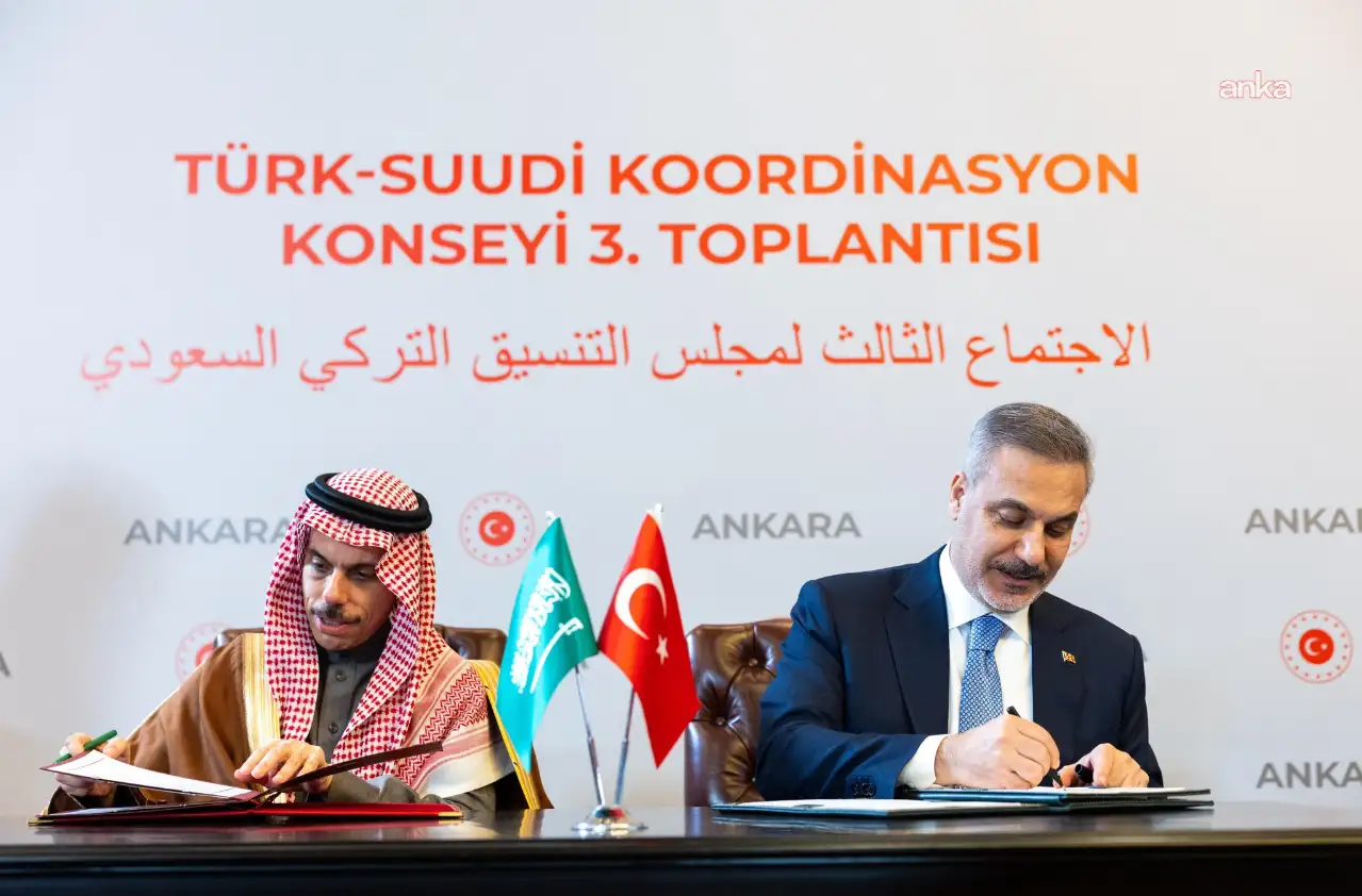 Türkiye-Suudi Arabistan vize muafiyeti anlaşması imzalandı