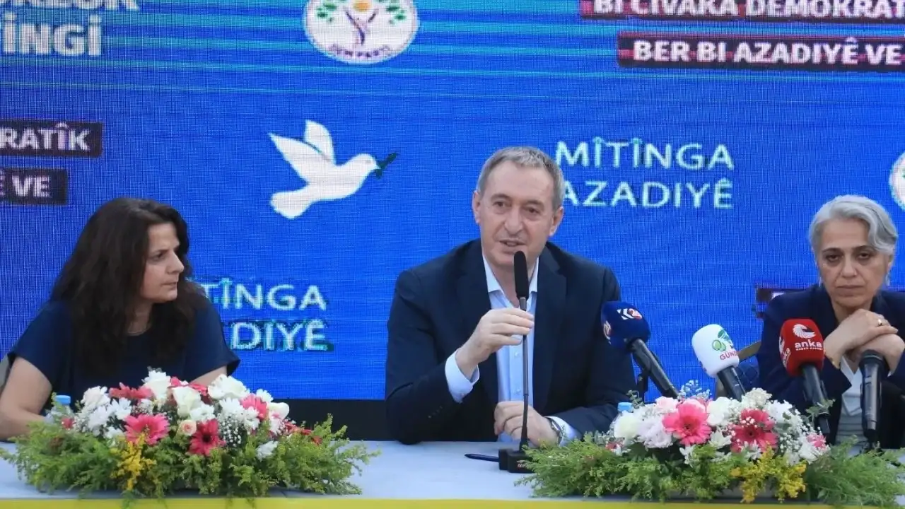 Bakırhan: Kürt meselesinin çözüm adamı Sayın Öcalan'dır
