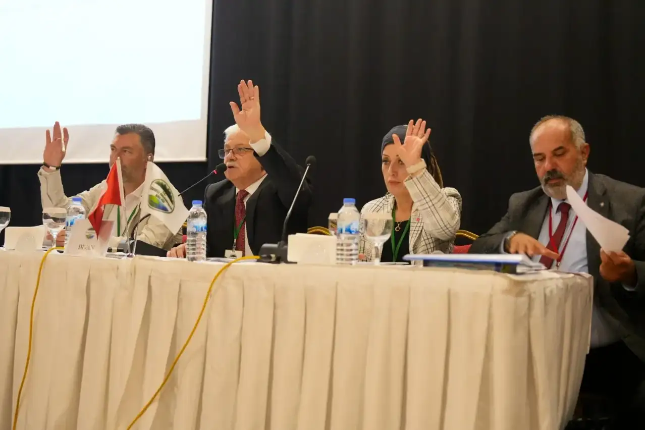 Başkan Deveciler, T.C. Çevreci Belediyeler Birliği Başkanlığına yeniden seçildi