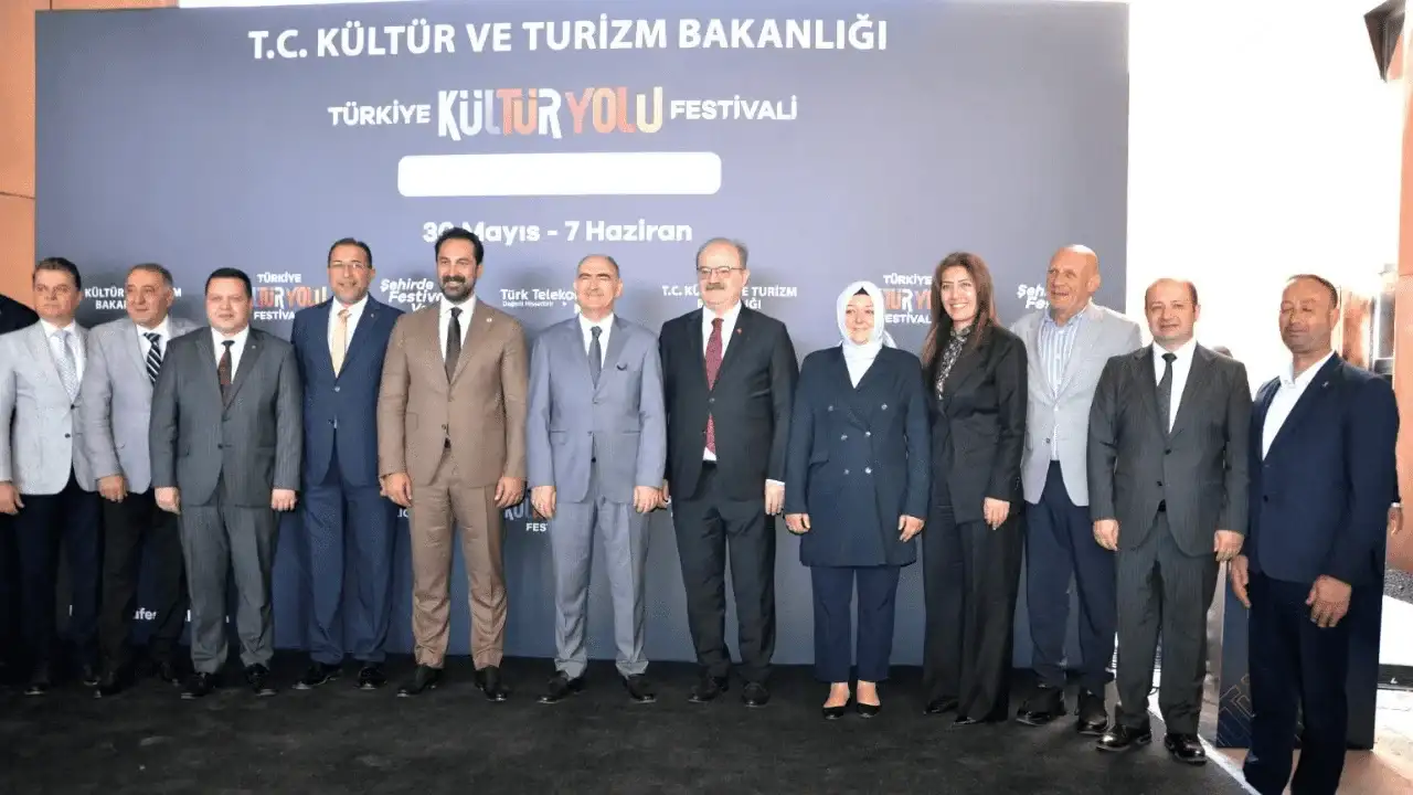 Kültür Yolu Festivali Manisa'da ikinci kez coşkuyla yaşanıyor: 9 sanatçı, konserleriyle Manisalıları coşturacak