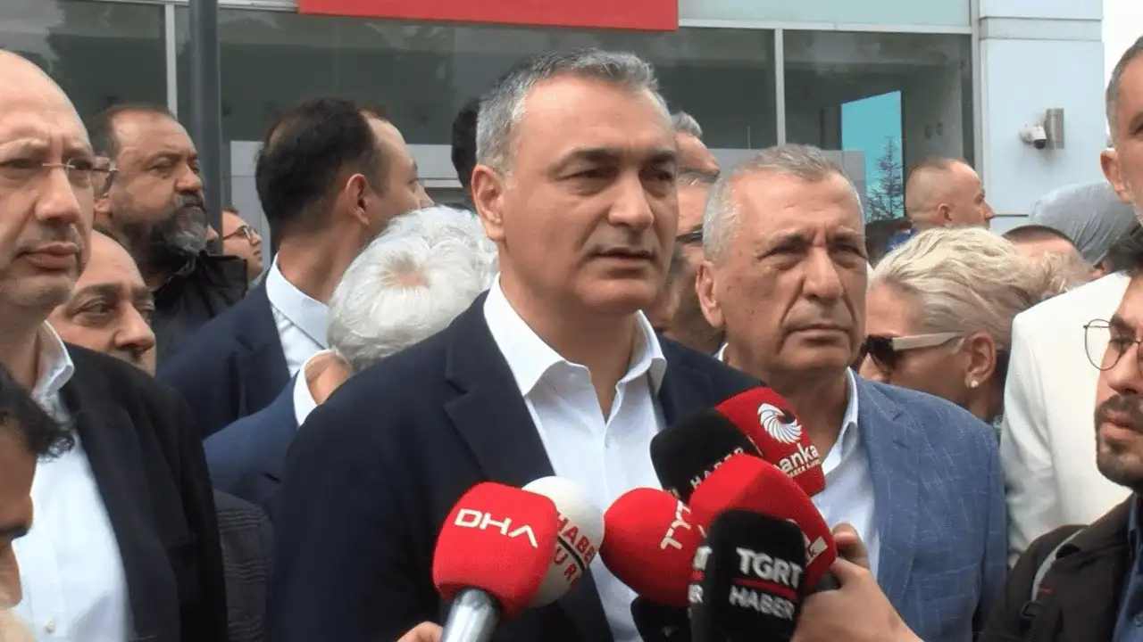 Müslim Sarı'dan grup toplantısı açıklaması: Hiçbir şey gizli kalmayacak
