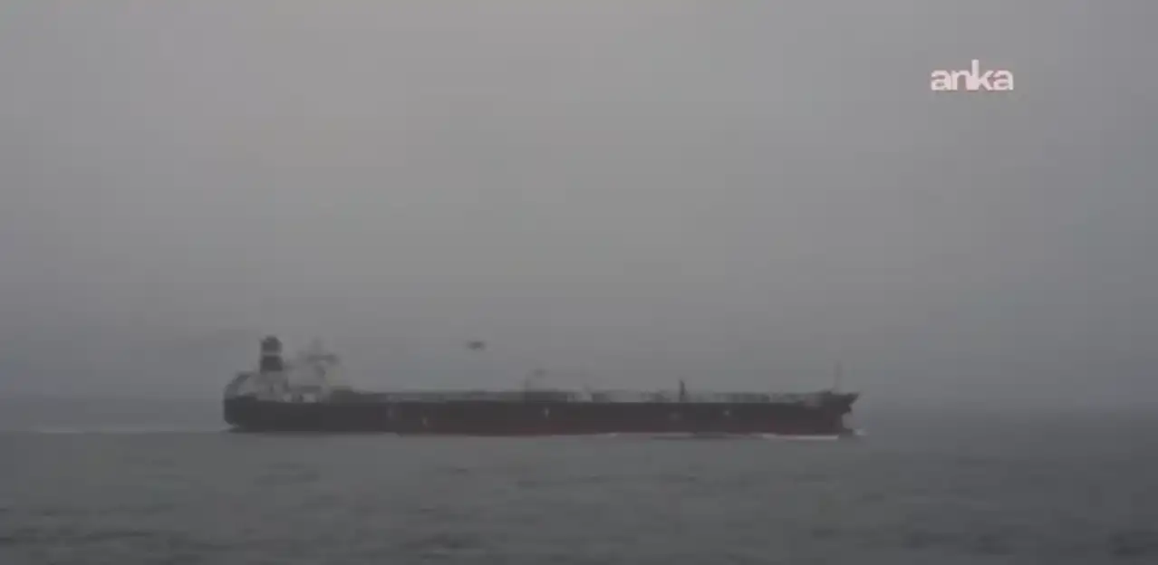 Fransa, Rusya’ya ait olduğu belirtilen petrol tankerine el koydu