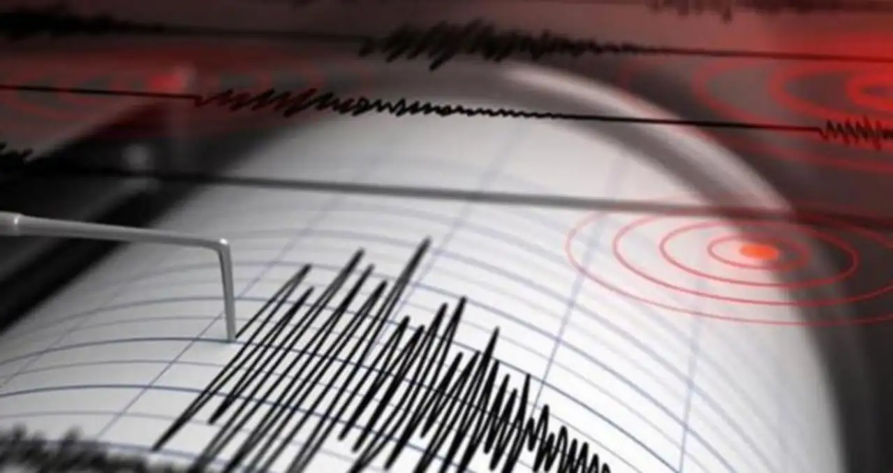 Erzincan'da 4,9 büyüklüğünde deprem