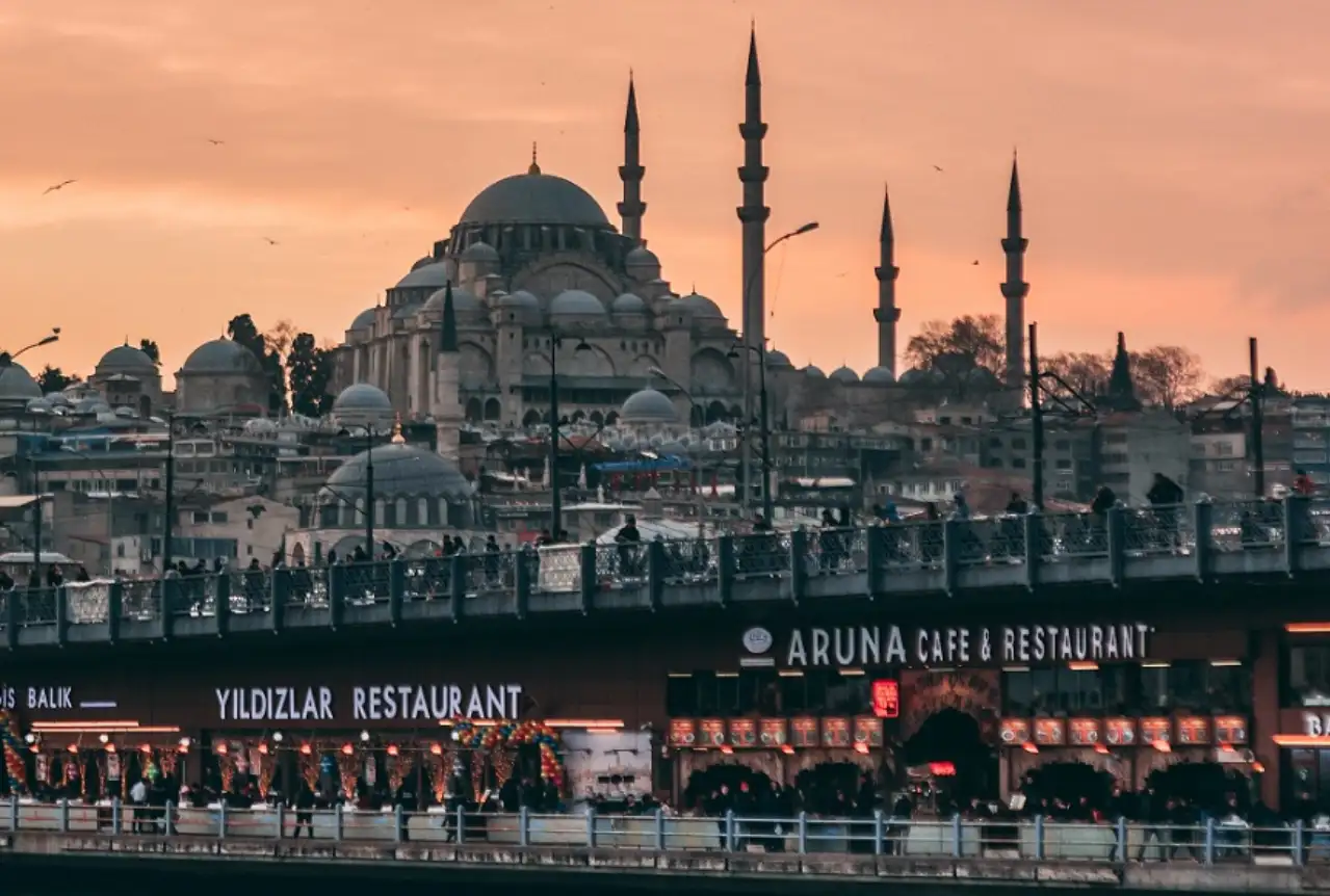 İstanbul Barometresi raporuna metropolün en büyük sorunları mülteciler, ekonomi ve emlak