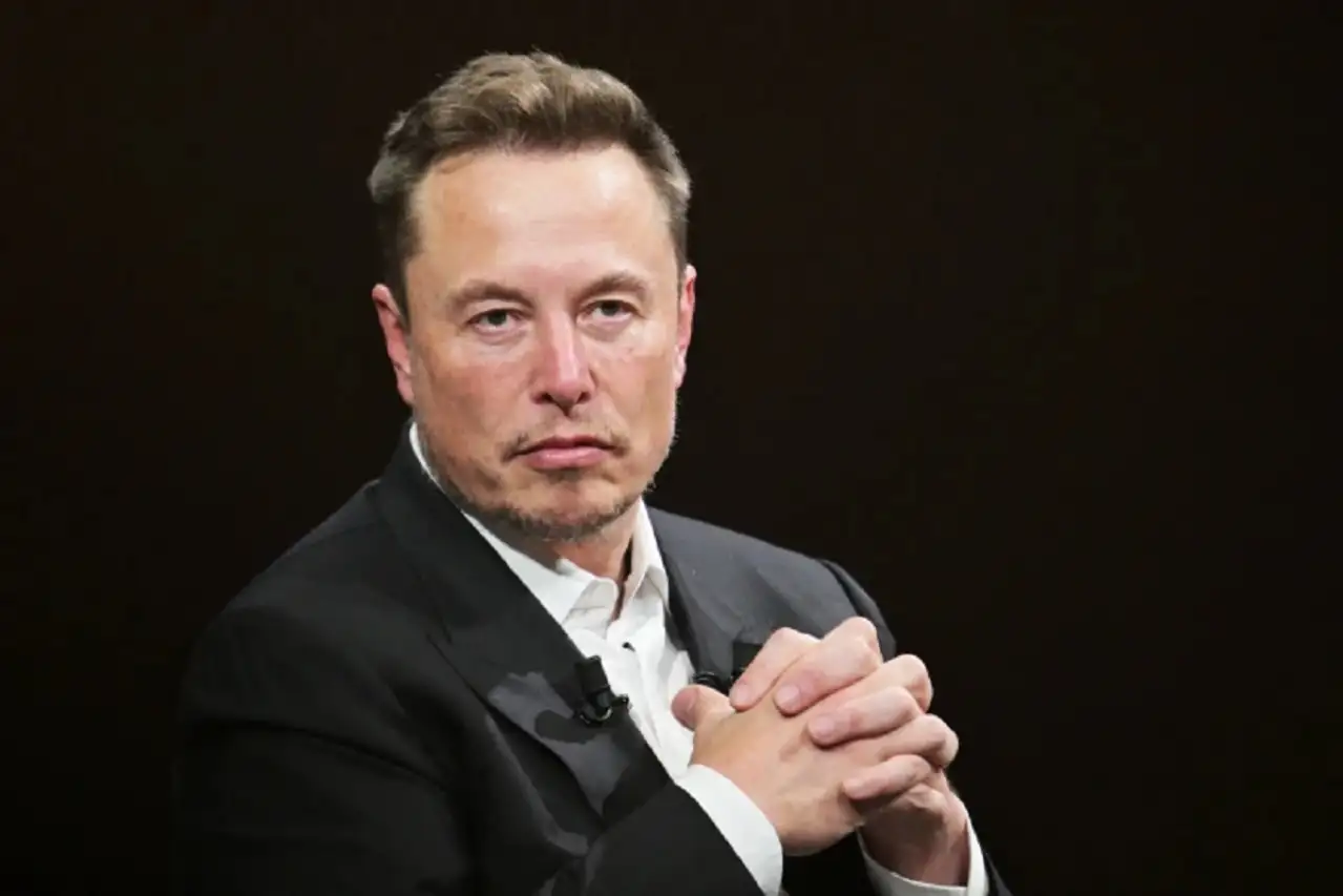 Elon Musk'ın şirketleri İran'ın askeri hedef listesine eklendi