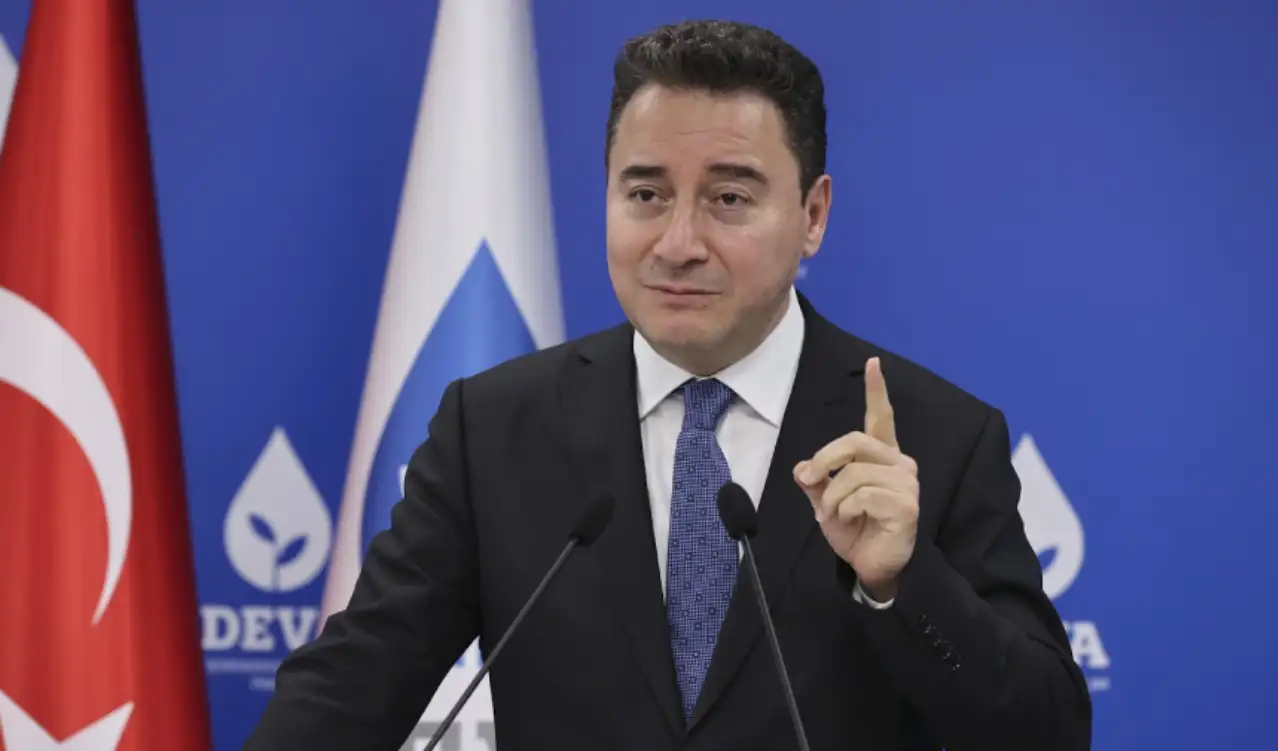 Ali Babacan'dan ABD'den para akışı iddialarına tepki: Borç alan emir alır