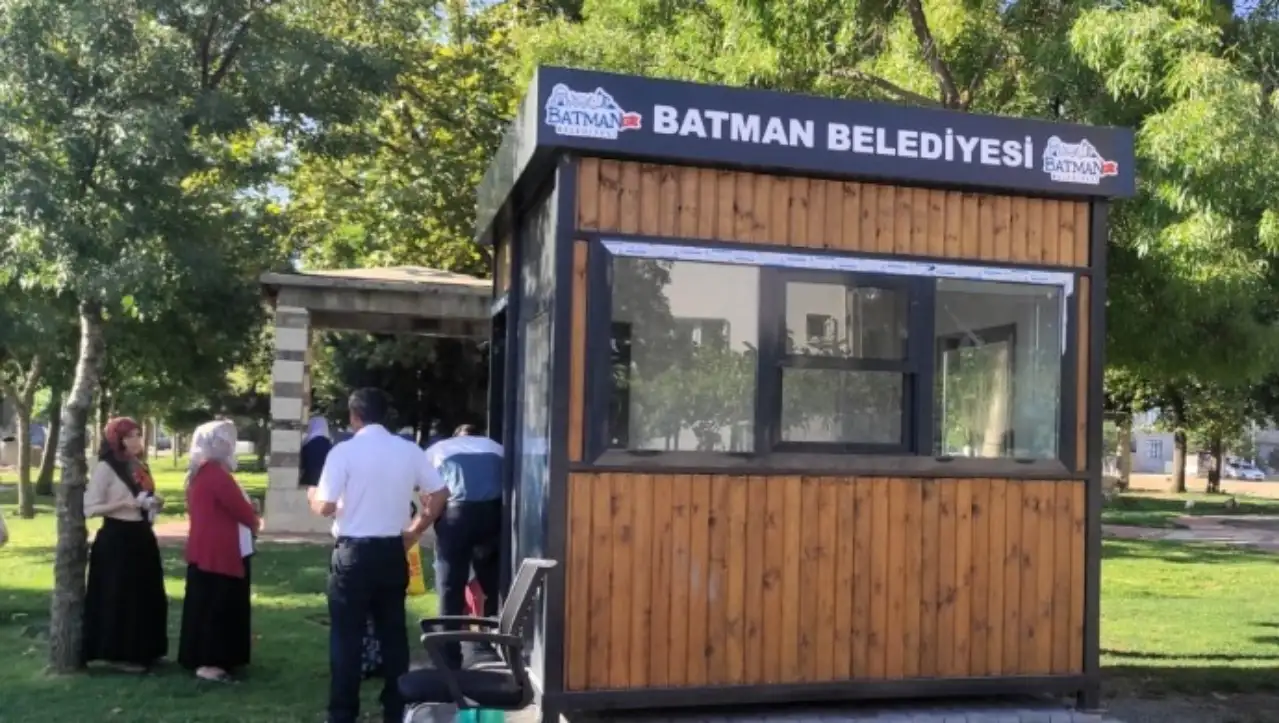 Batman Belediyesi yurttaşlara ücretsiz ekmek dağıtımına başladı