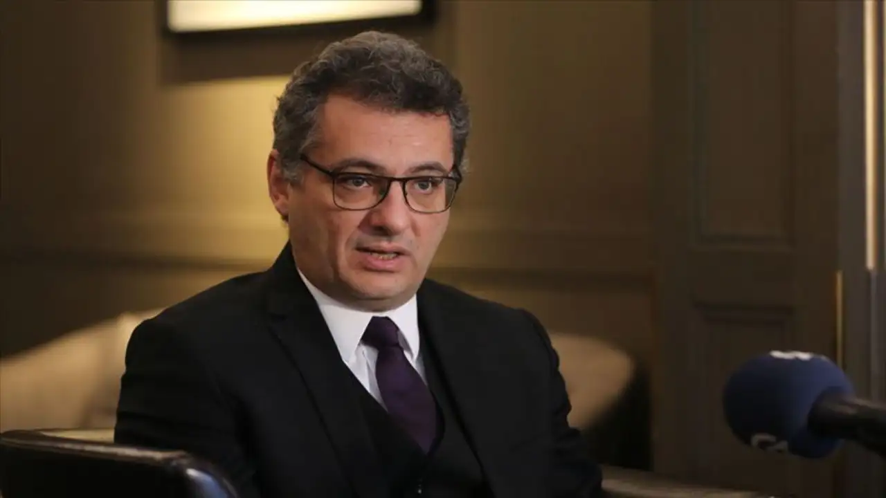 KKTC'de Seçimi Kazanan Tufan Erhürman Kimdir? Kaç Yaşında?