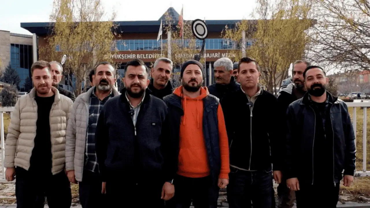 Van'da 52 şoför işten çıkarıldı: Kanser hastası işçi isyan etti