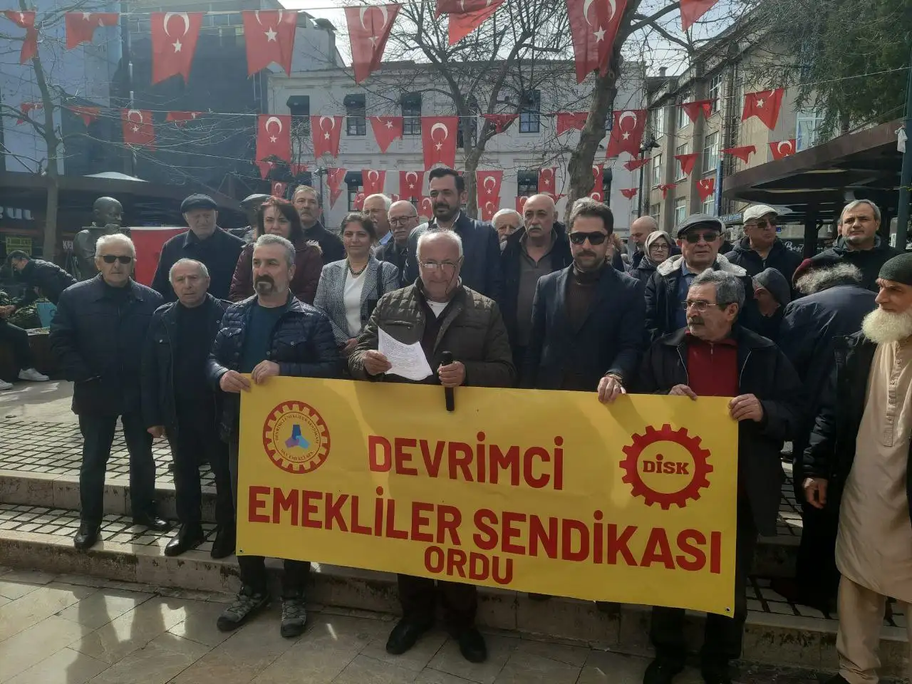 Dev Emekli Sen Ordu: Örgütlenme önündeki engeller kaldırılmalı