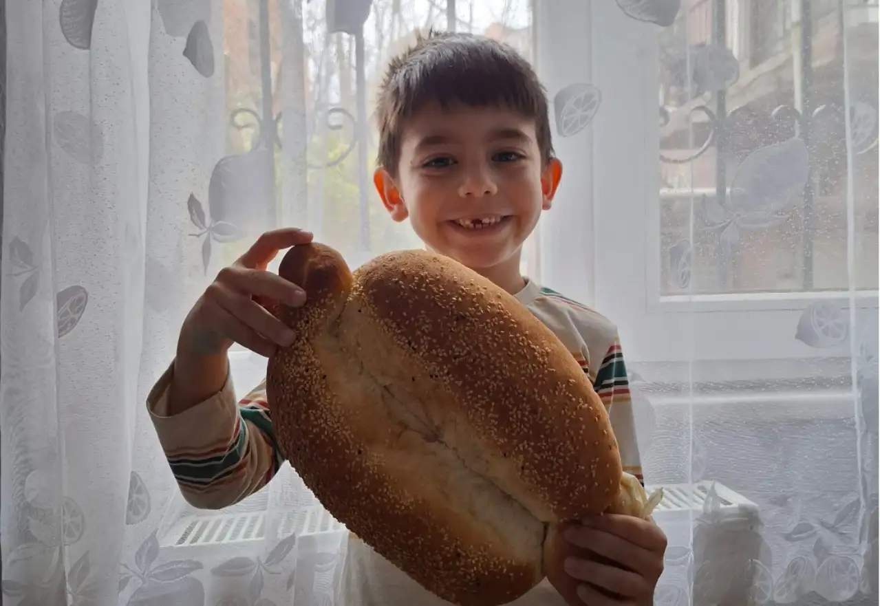Sokakları Bayram Kokutan Miras: Balıkesir’in Karanfilli Ekmeği