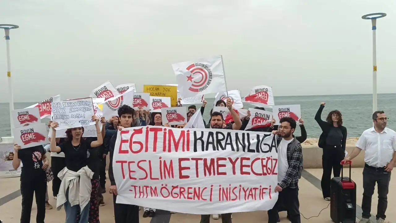 "Okulda katliam var, sorumlular istifa"