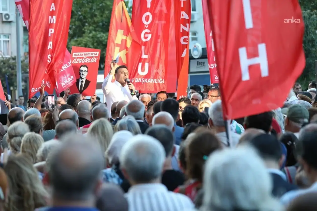 CHP'den Bayrampaşa'da “Geçim, Özgürlük, Adalet, Seçim” yürüyüşü