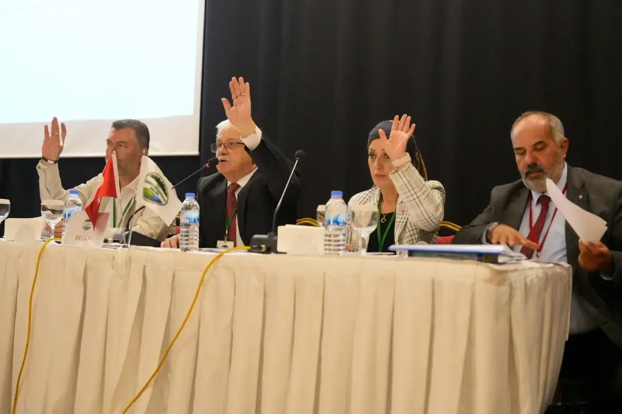Başkan Deveciler, T.C. Çevreci Belediyeler Birliği Başkanlığına yeniden seçildi