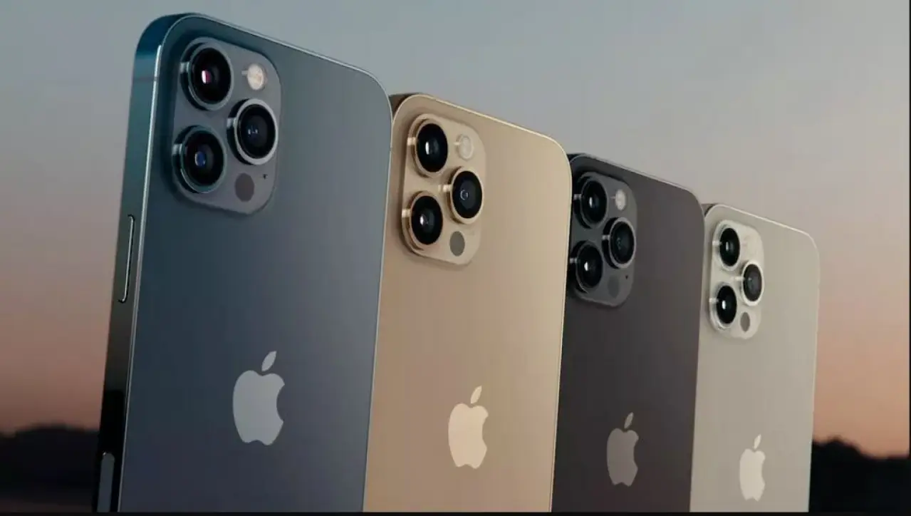 iPHONE 13 NE ZAMAN ÇIKACAK?
Apple'ın yeni iPhone modellerini Eylül ayında tanıtması ve Ekim ayında satışa sunması bekleniyor. Henüz tam bir tarih verilmezken bazı kaynaklar 7 ya da 14 Eylül 2021 tarihinde lansmanın yapılacağını iddia ediyor.