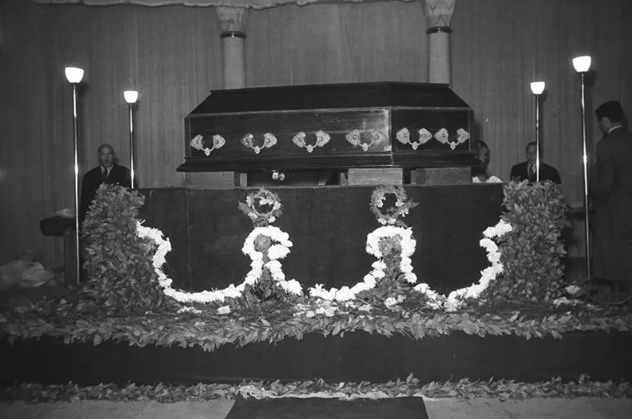 Gallery image