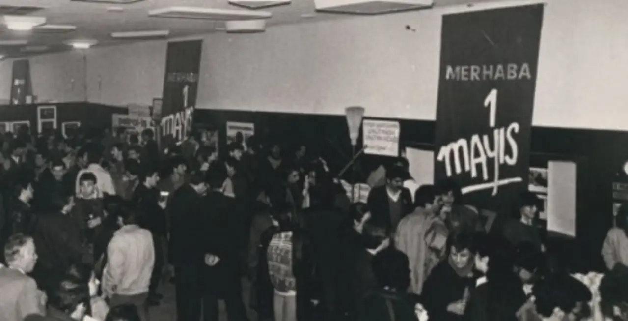 1988 yılında sendikaların oluşturduğu tertip komitesi, İstanbul Valiliği'ne başvurarak 1 Mayıs’ı yasal olarak kutlamak istedi. Ancak Valilik 1 Mayıs’ın yasal olarak kutlanmasına izin vermedi. Yasağa rağmen 1 Mayıs günü Taksim’e çıkmak isteyen sendikacılar polisin saldırısıyla karşılaştı. 81 İşçi, temsilci ve sendikacı gözaltına alındı ve bunlardan bir kısmı tutuklandı.