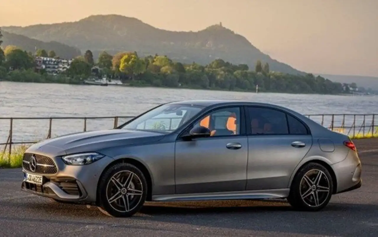 MERCEDES-BENZ - 29.187 adet satıldı
En çok satan modeli E Serisi: 4972 adet